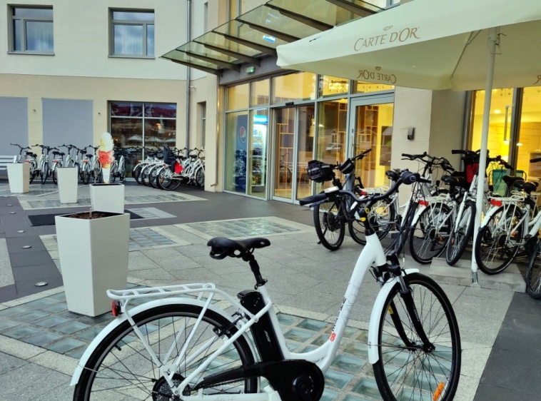 Wypożyczalnia rowerów elektrycznych  przy White Resort